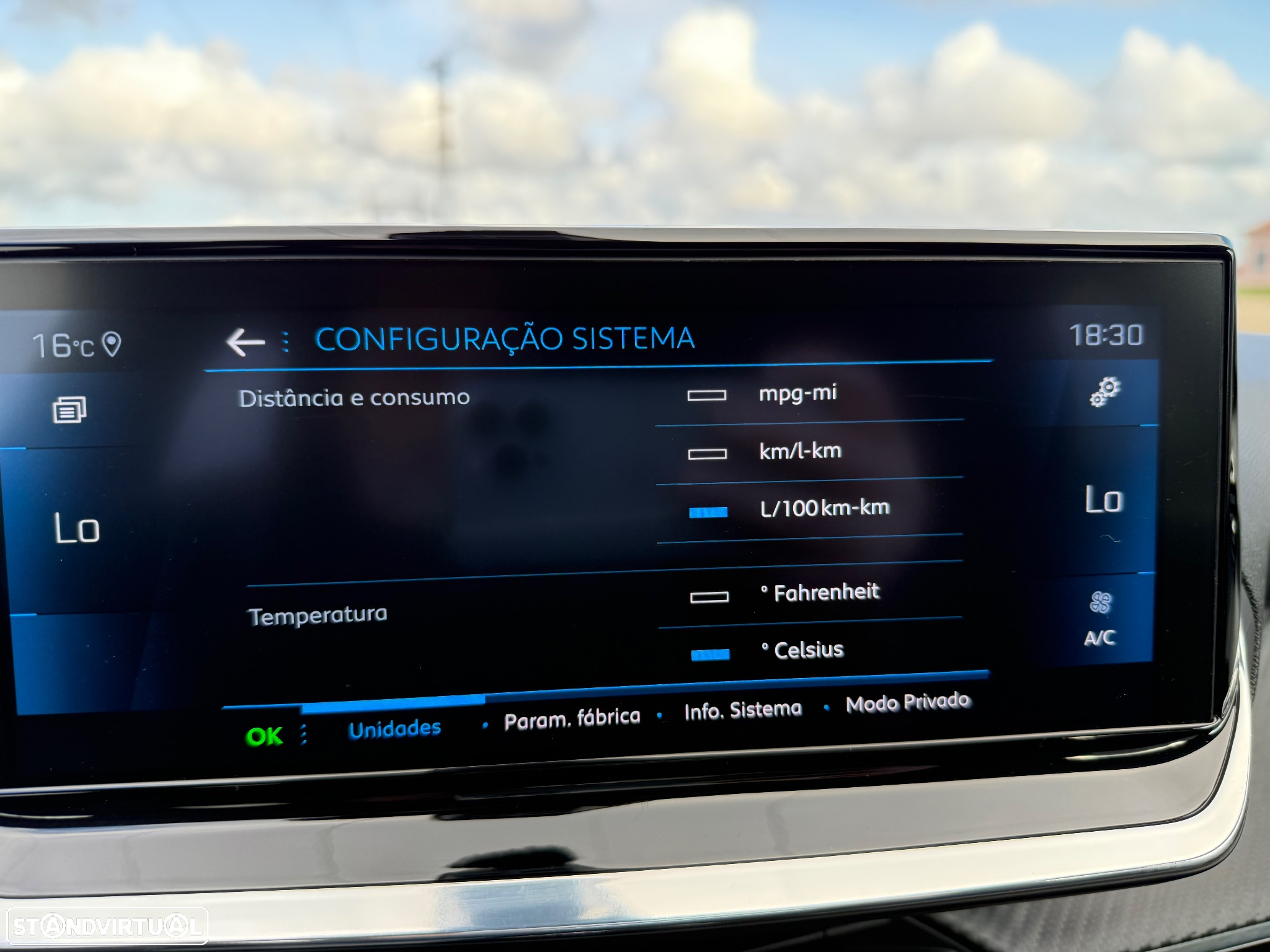 Peugeot 208 1.2 PureTech Allure - 31