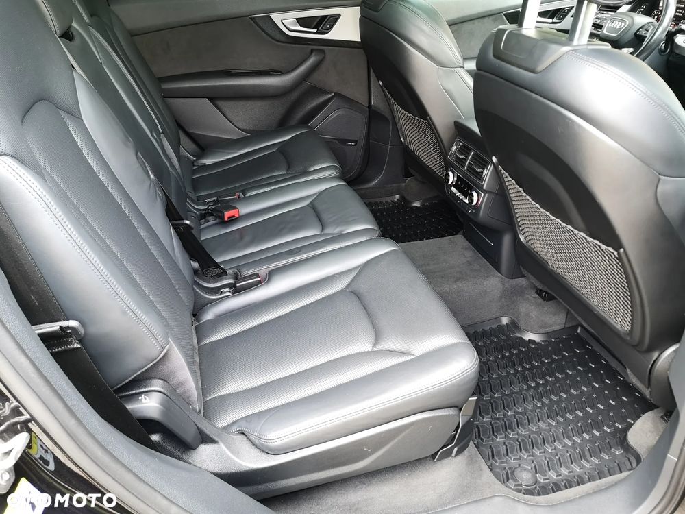 Audi Q7 3.0 TFSI Quattro Tiptronic - 28