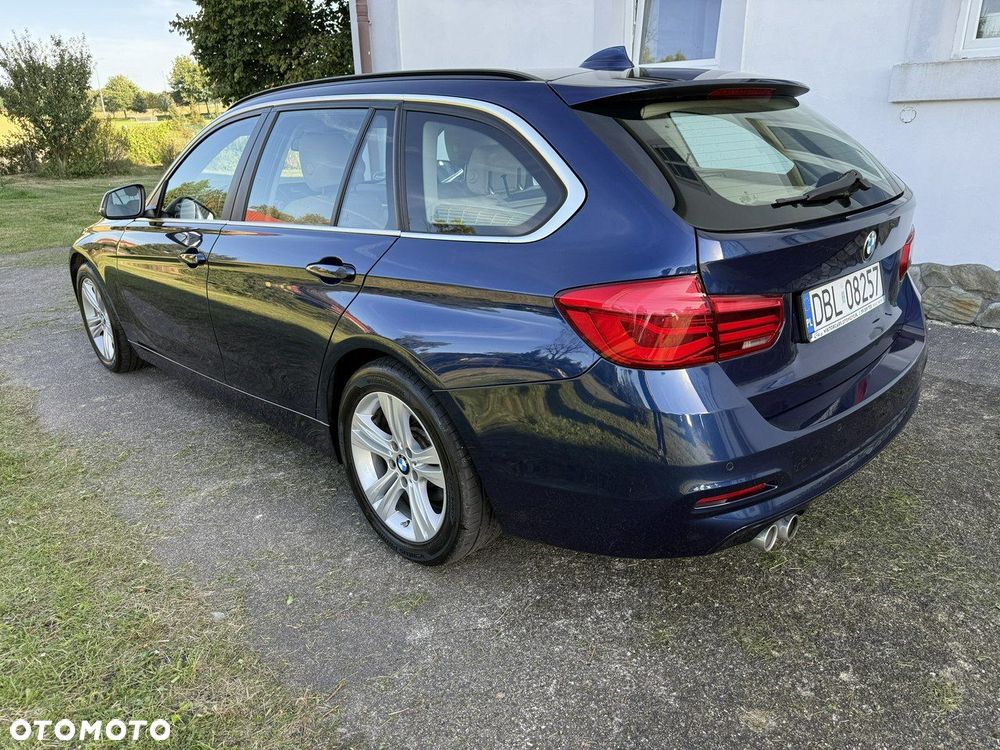 BMW Seria 3 320i Luxury Line - 4