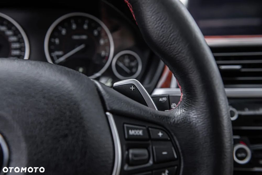 BMW Seria 3 320i Touring Edition Luxury Line Purity - 17