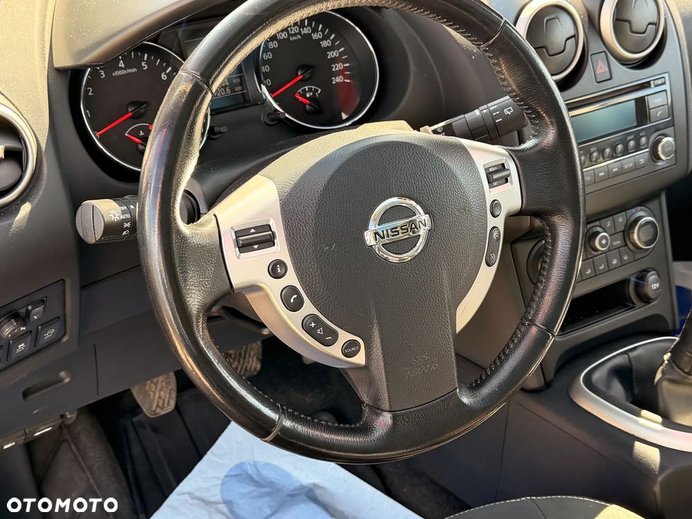 Nissan Qashqai+2 1.6 visia - 15