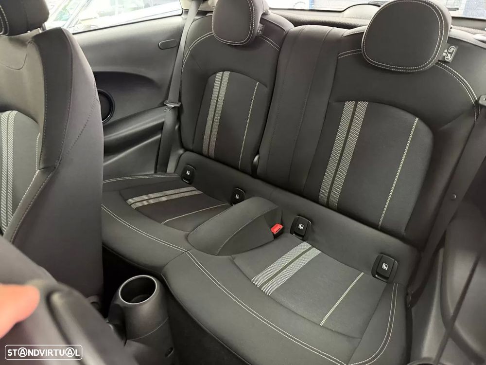 MINI 3 Portas Cooper SE Premium Essential - 25