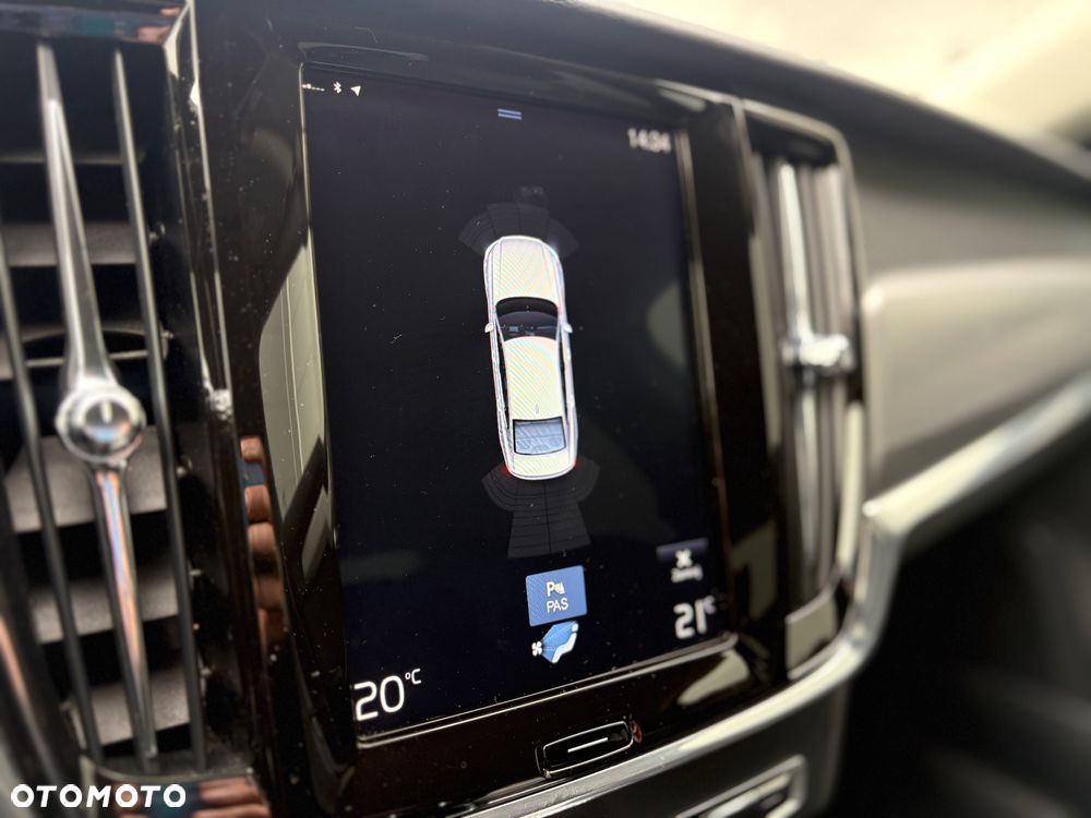 Volvo S90 D4 Momentum Pro - 26