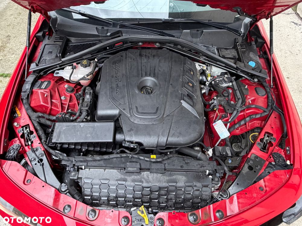Alfa Romeo Giulia 2.2 - 22