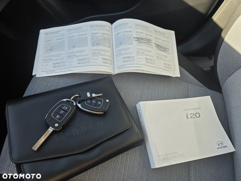 Hyundai i20 1.2 YES Gold - 23