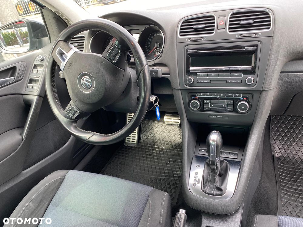 Volkswagen Golf 1.6 TDI DPF DSG Style - 36