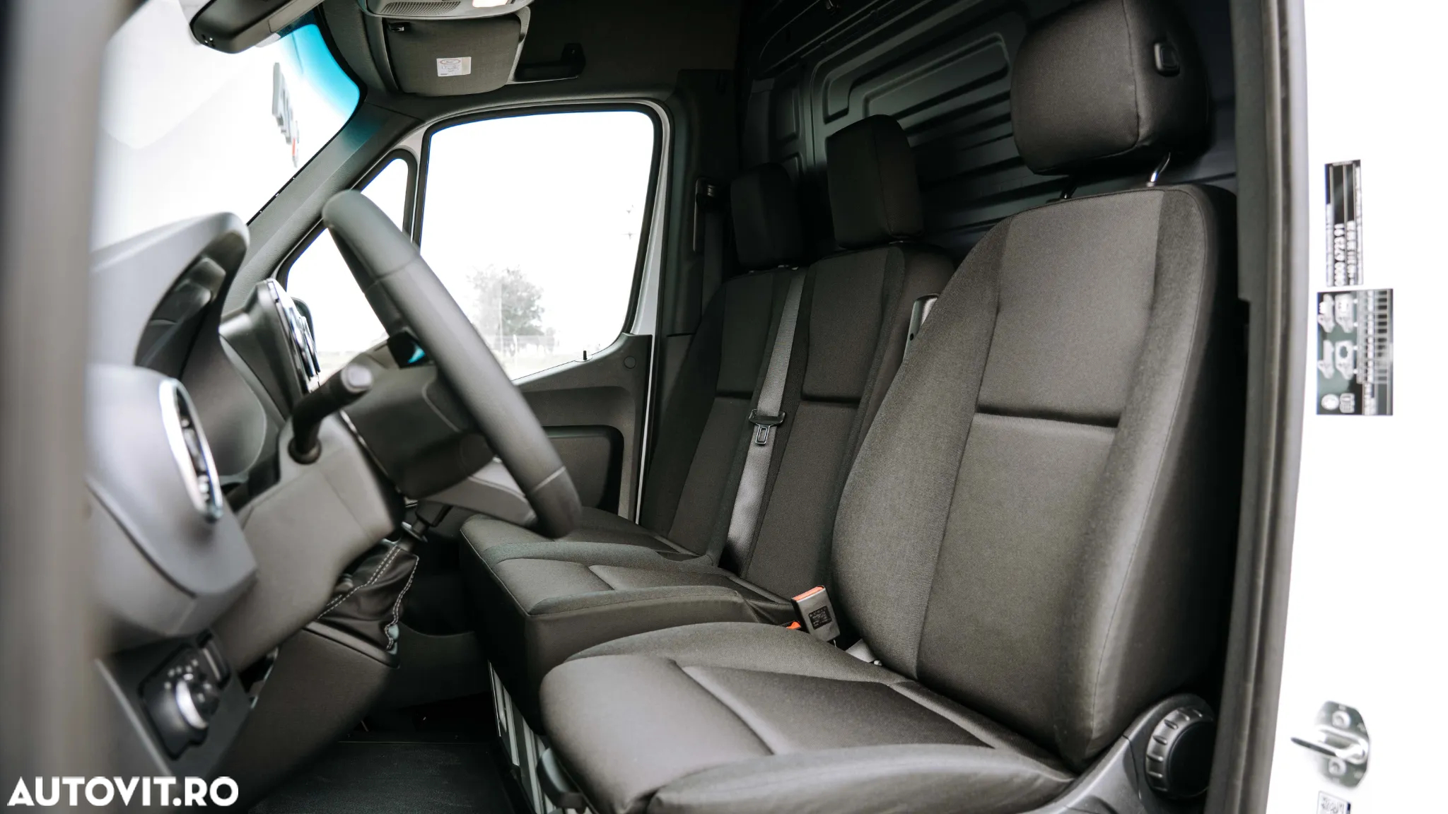 Mercedes-Benz Sprinter - 26