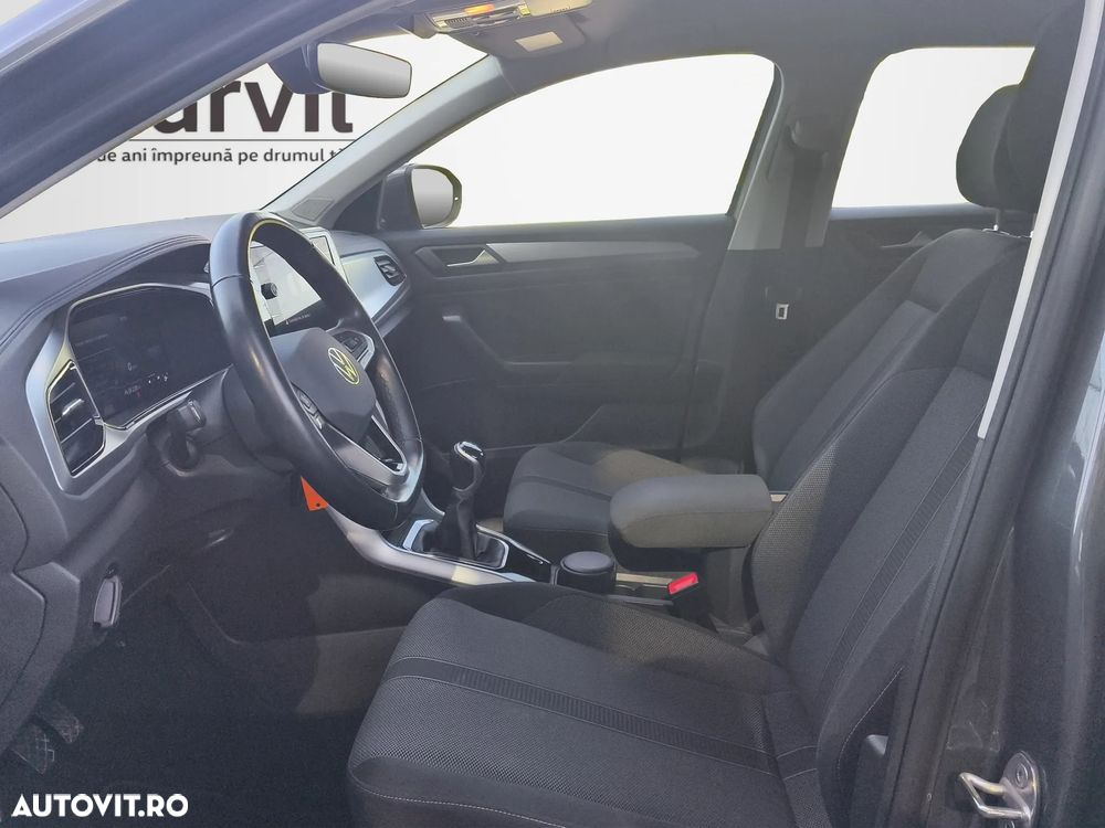 Volkswagen T-Roc - 9