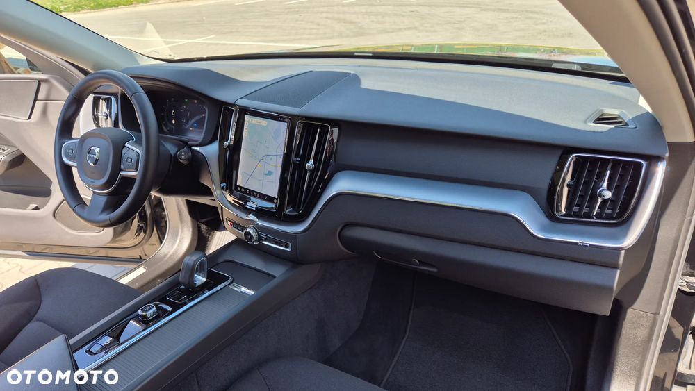 Volvo XC 60 T6 Plug-In Hybrid AWD Inscription Expression - 28