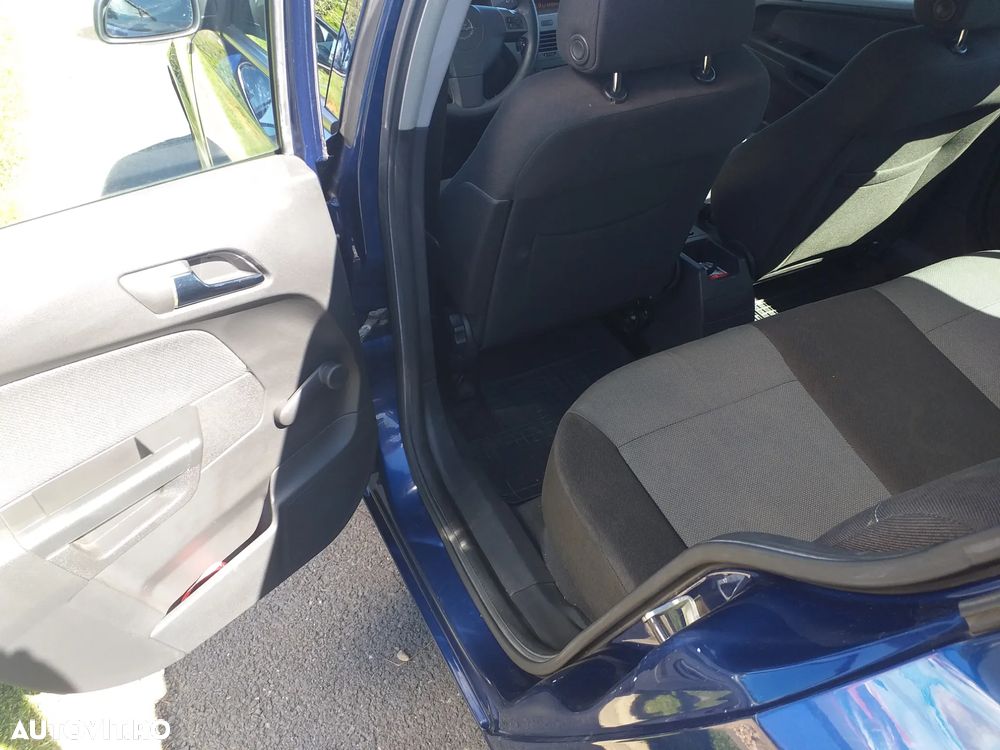 Opel Astra - 12