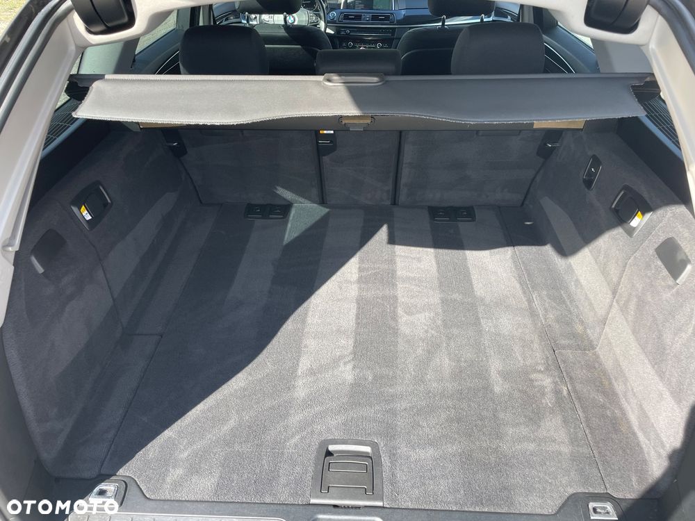BMW Seria 5 525d Luxury Line - 37
