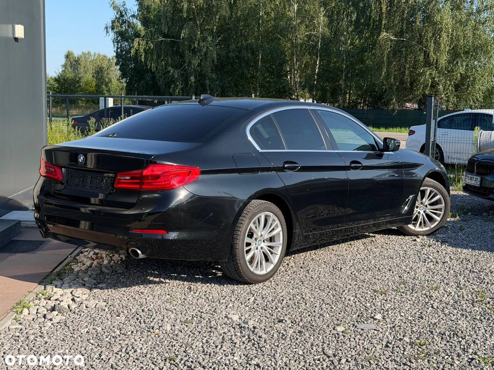 BMW Seria 5 520i - 7
