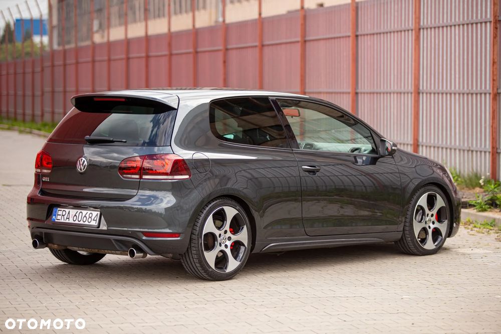 Volkswagen Golf 2.0 TSI GTI - 15