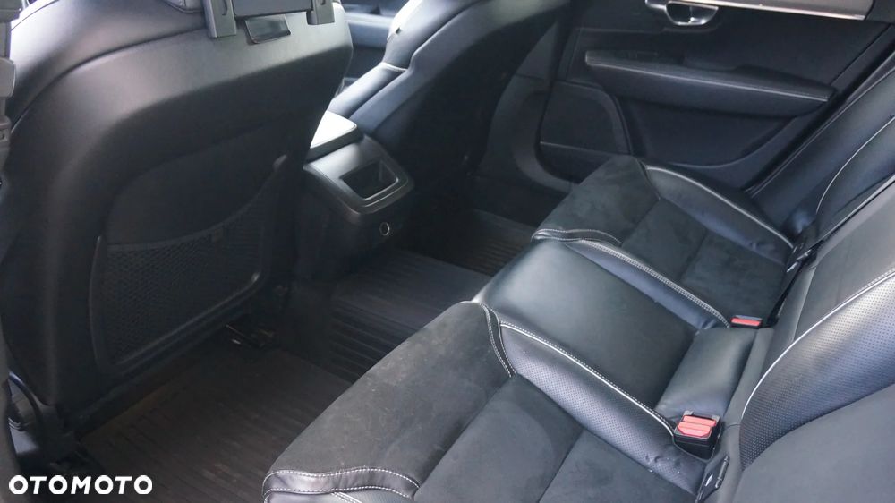 Volvo V90 D4 R-Design - 17