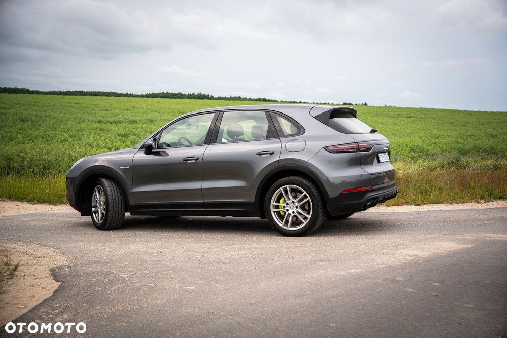 Porsche Cayenne - 3