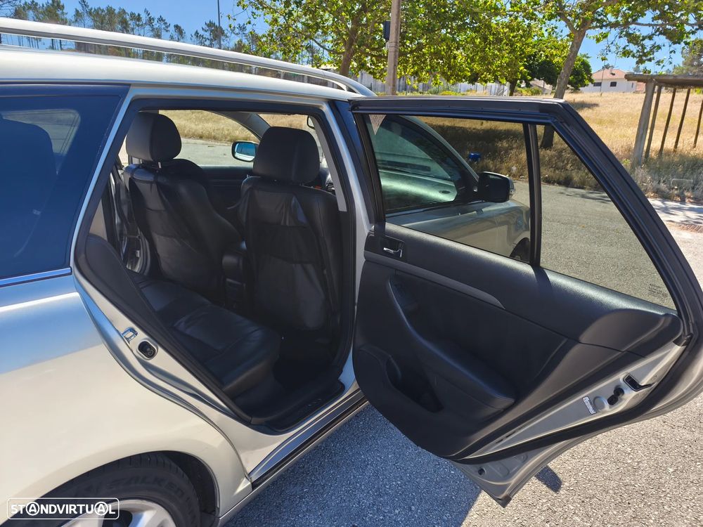 Toyota Avensis SW 2.0 D-4D - 6