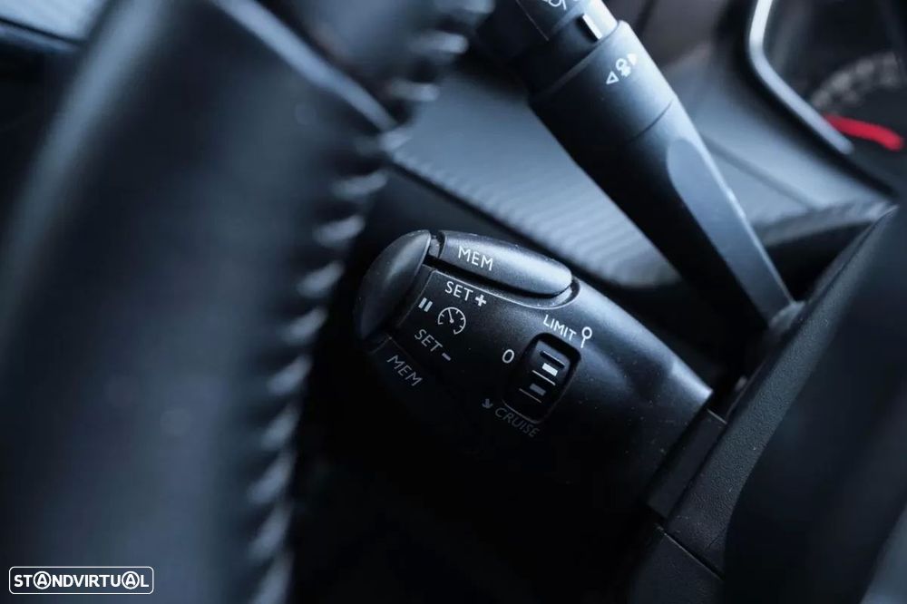 Peugeot 208 1.2 PureTech Active Pack - 25