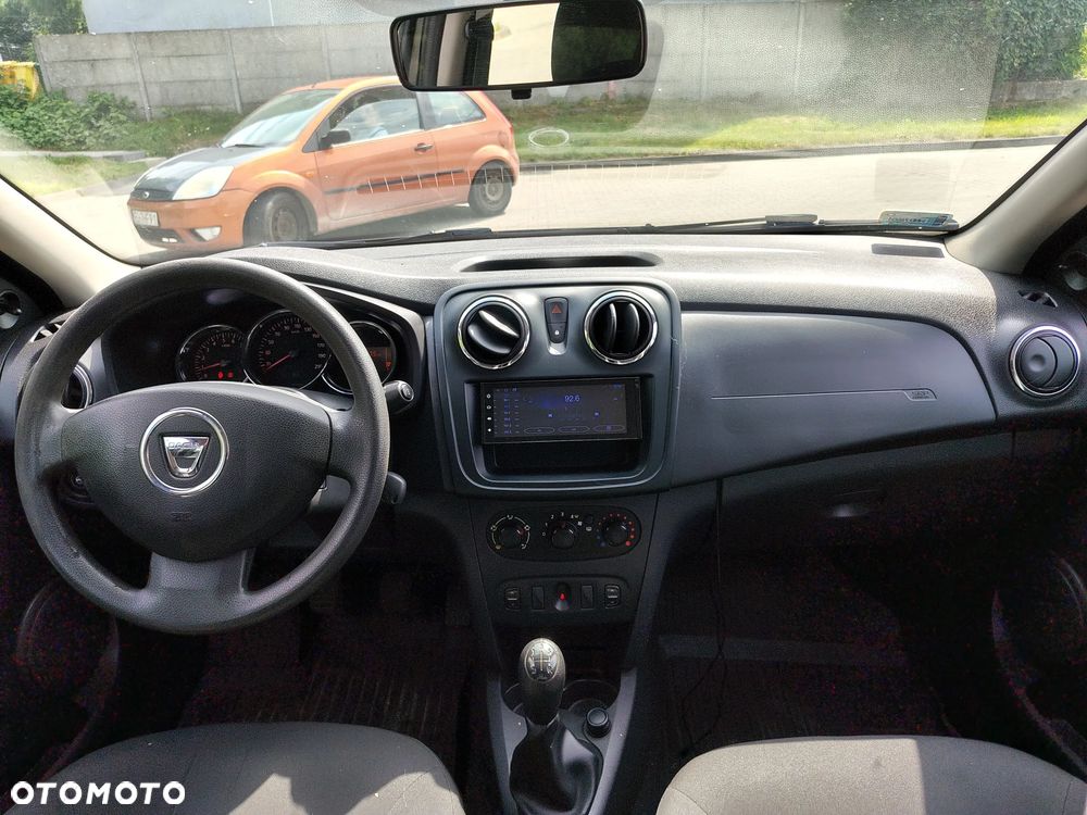 Dacia Logan 1.2 16V Access EU6 - 17