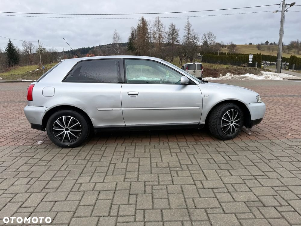 Audi A3 3-drzwiowe 1.6 Ambition - 4