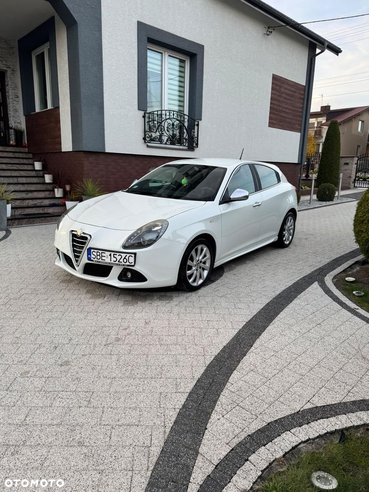 Alfa Romeo Giulietta 2012 photo 3