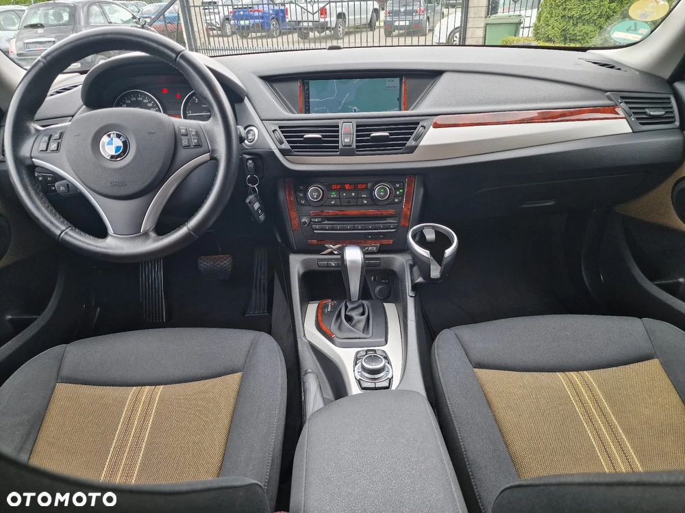 BMW X1 xDrive18d xLine - 22