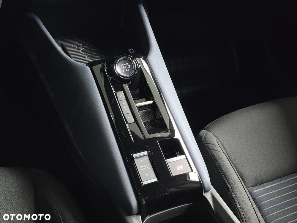 Alfa Romeo Junior 1.2 mHEV Ibrida eDCT - 17