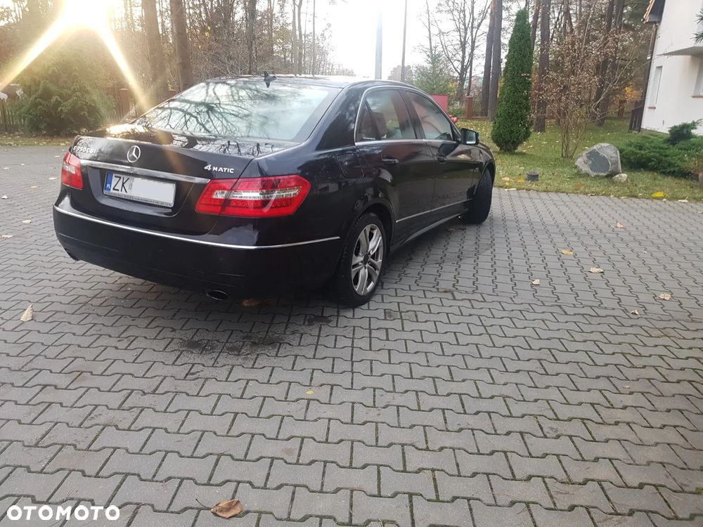 Mercedes-Benz Klasa E 350 CDI 4-Matic BlueEff Avantgarde - 3