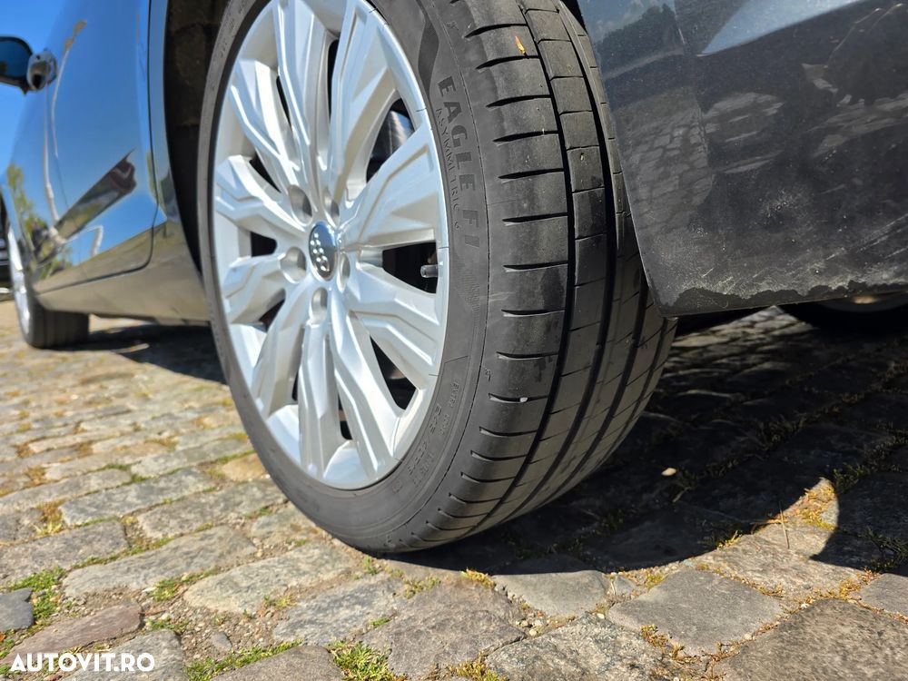 Audi A4 Avant 40 TDI quattro S tronic - 5