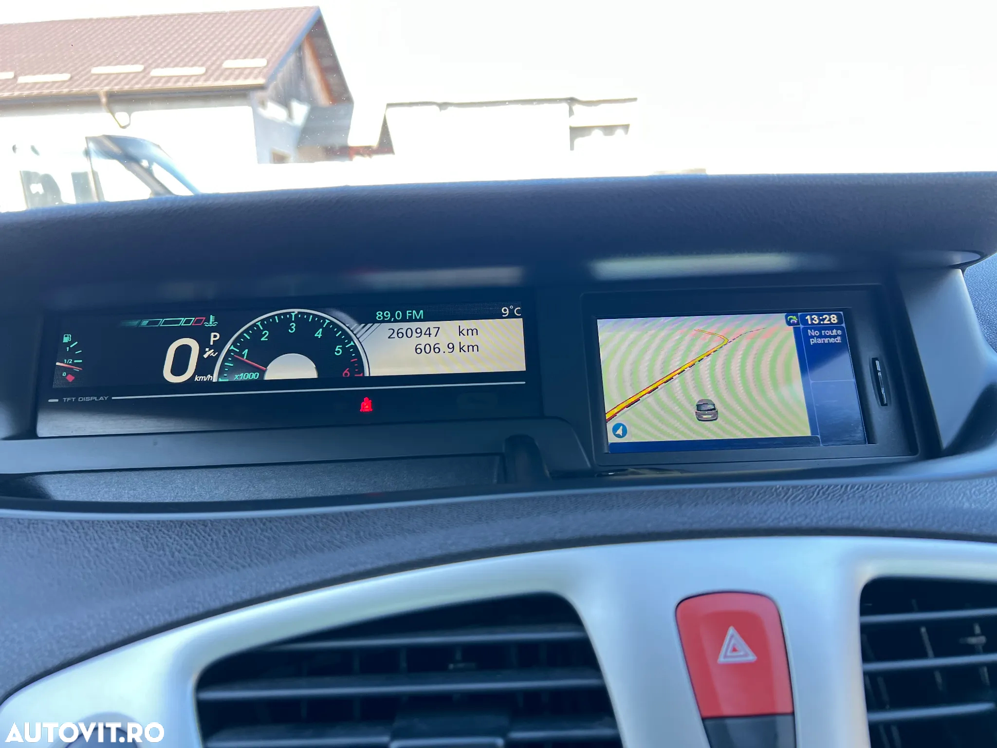 Renault Grand Scenic - 14