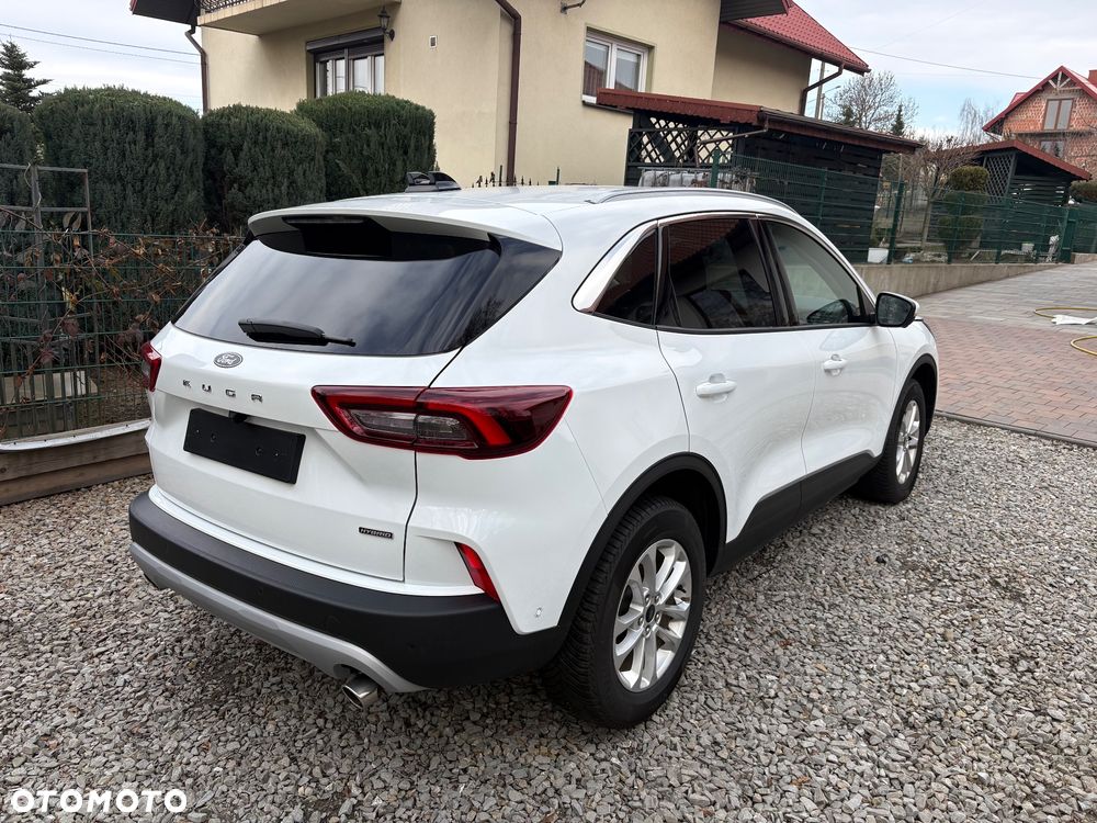 Ford Kuga - 1