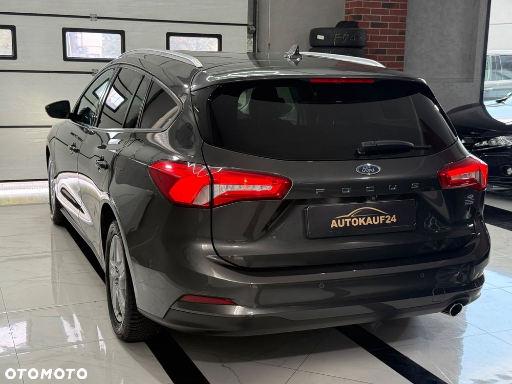 Ford Focus 1.0 EcoBoost Hybrid TITANIUM - 7