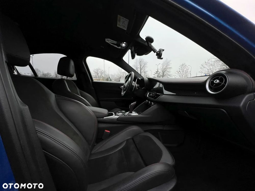 Alfa Romeo Giulia - 28