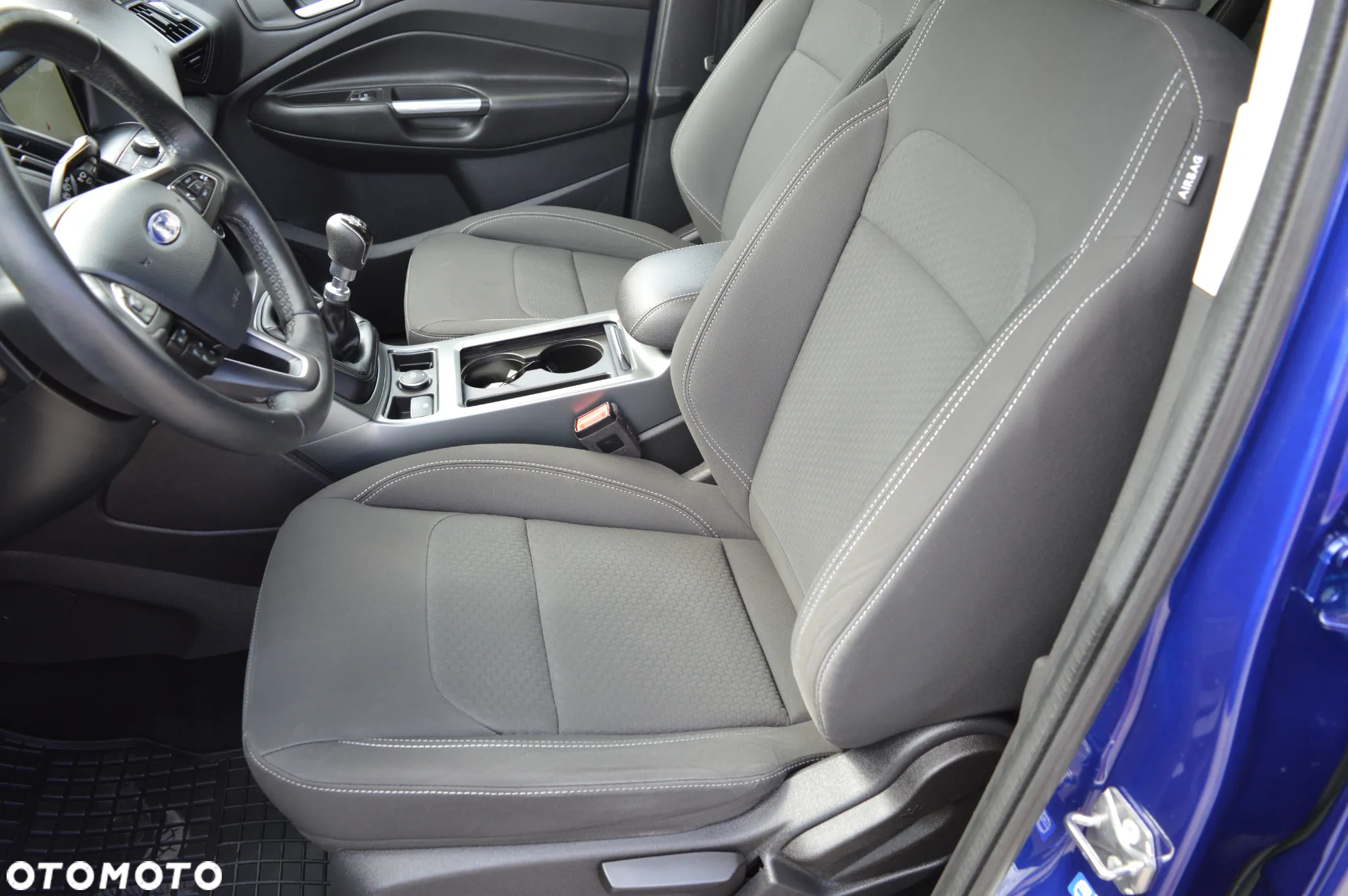 Ford Kuga 1.5 EcoBoost 2x4 Titanium - 22