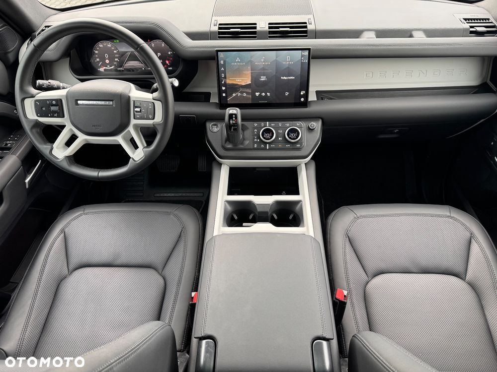 Land Rover Defender - 11
