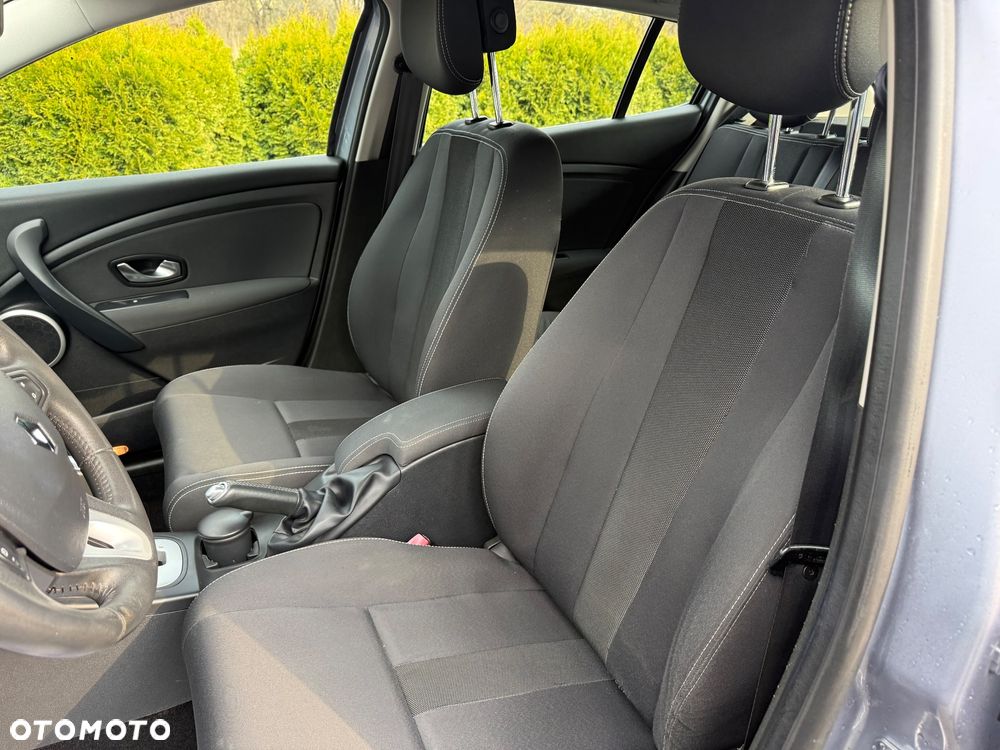 Renault Megane 2.0 140 CVT Bose Edition - 8