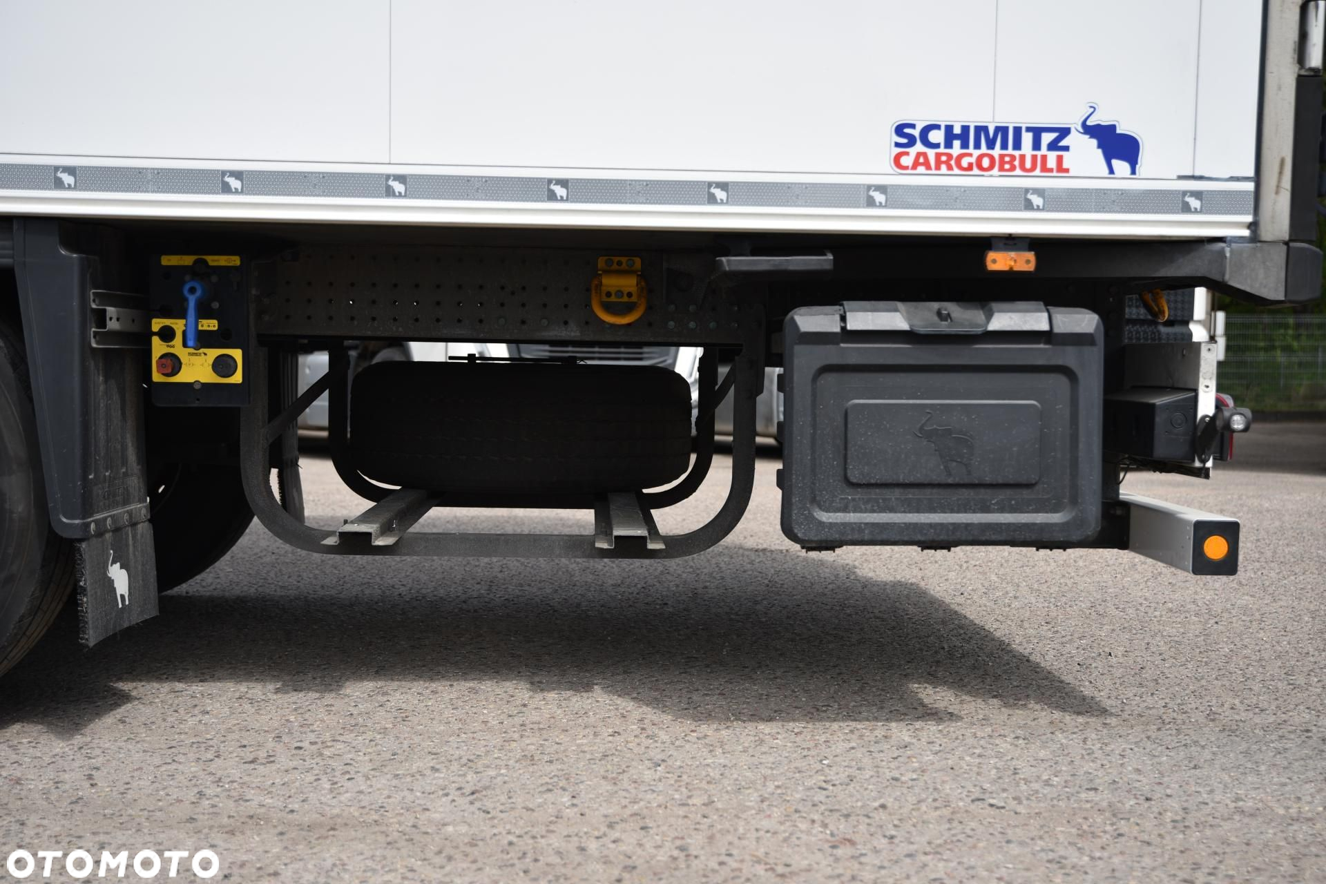 Schmitz Cargobull SKO FP 60 ThermoKing SLXi 300 - 12