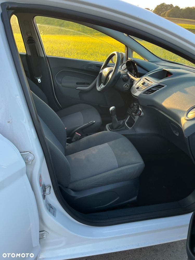 Ford Fiesta - 6