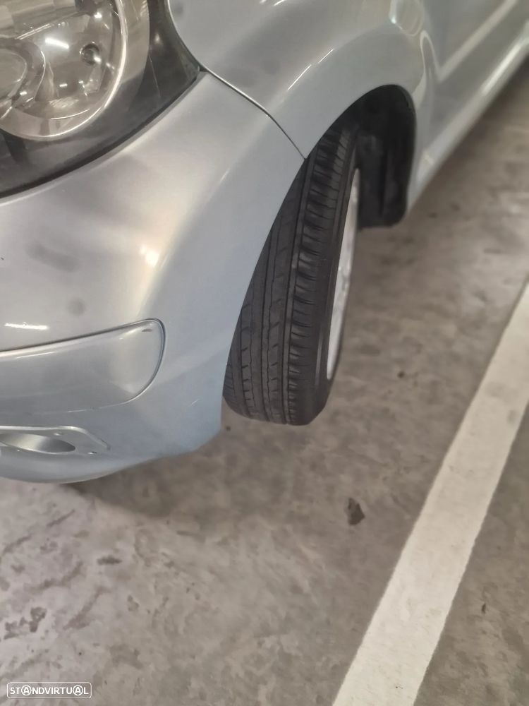 Toyota Aygo 1.0 + AC - 3