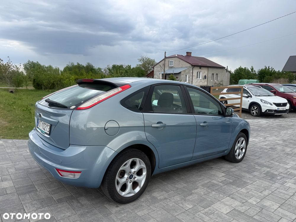Ford Focus 2.0 16V Titanium - 29