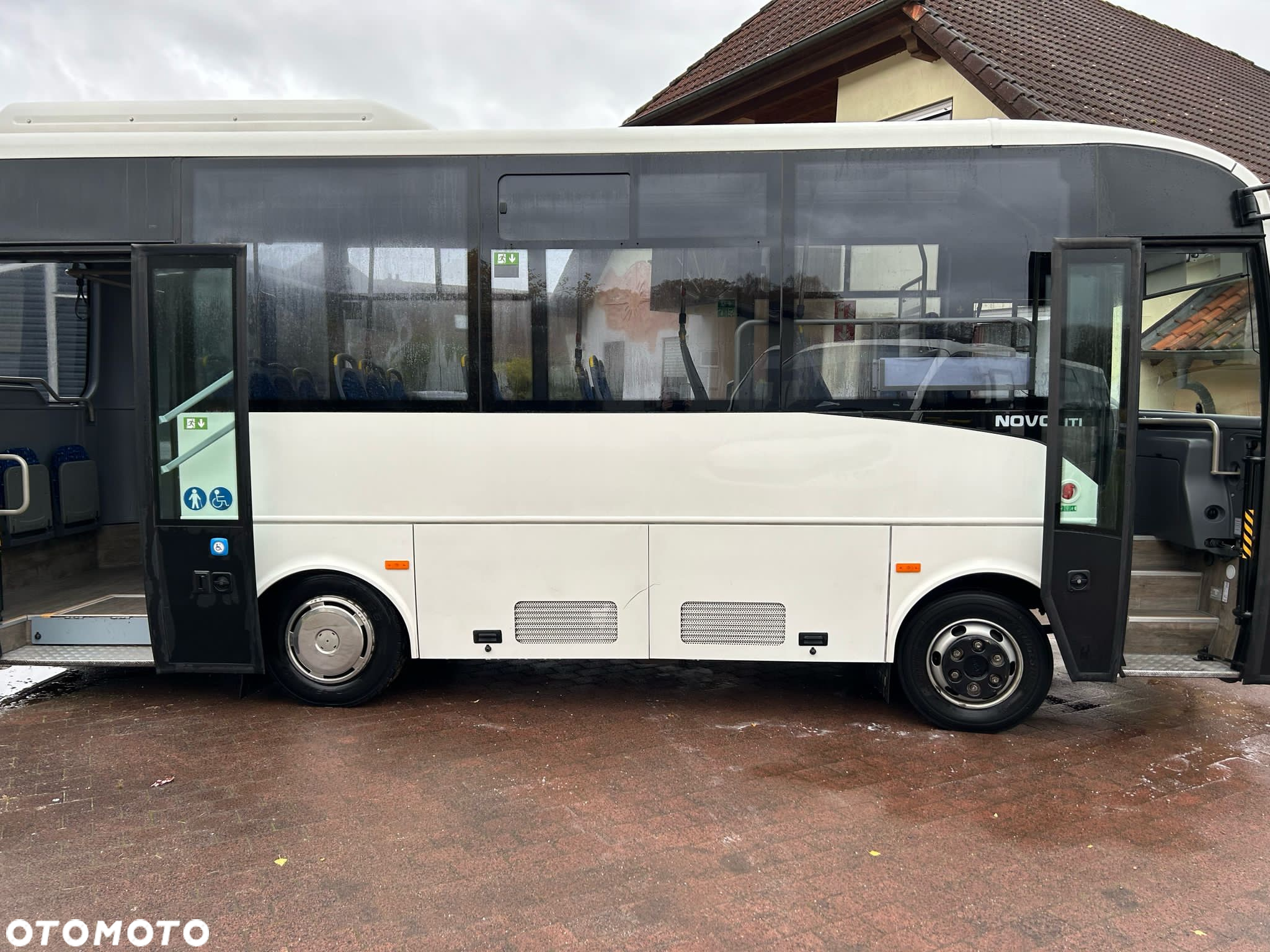 Isuzu Novo City midi - 2