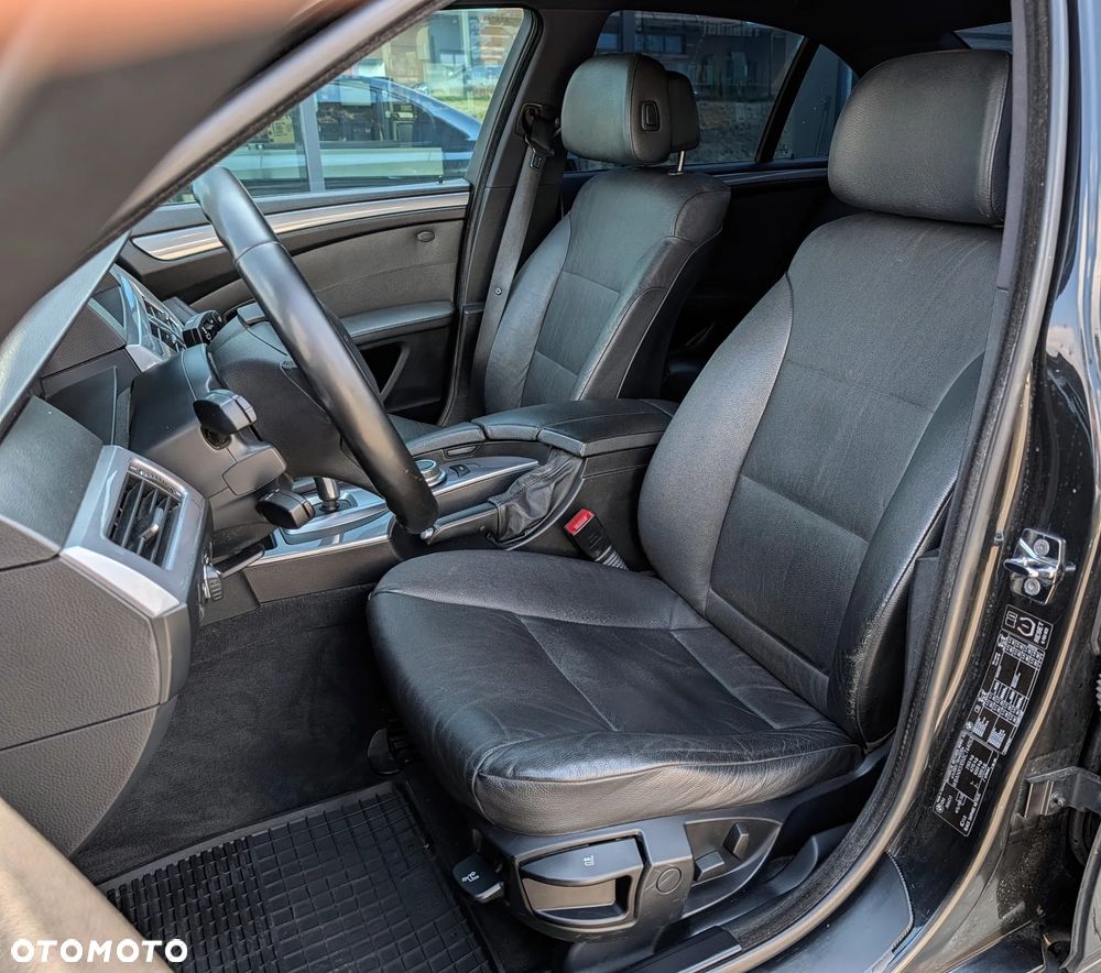 BMW Seria 5 530d Sport-Aut Edition Sport - 9