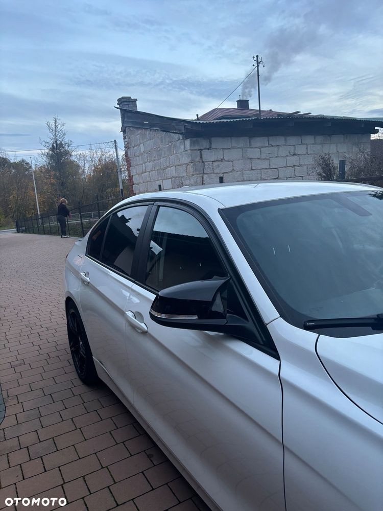 BMW Seria 3 320d - 4