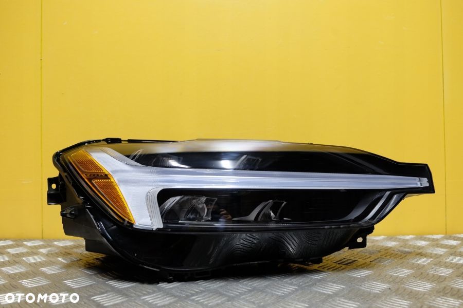 VOLVO XC60 LIFT 2021- REFLEKTOR LAMPA FULL LED SYSTEM PRAWA CZARNA USA - 1
