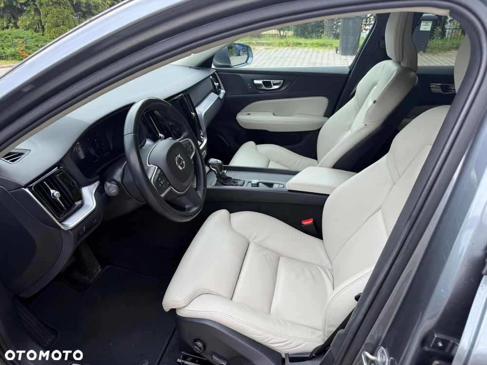 Volvo V60 D3 AWD Momentum - 22