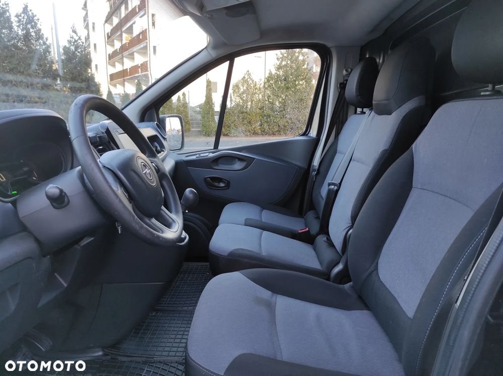 Opel Vivaro Biturbo - 22