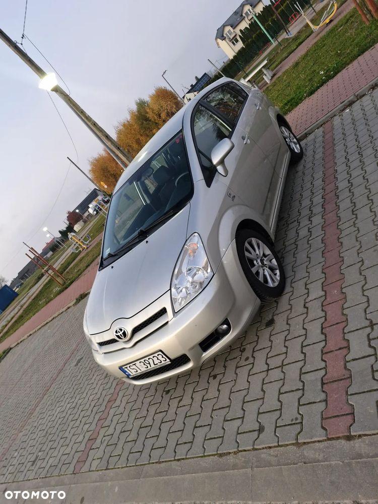 Toyota Corolla Verso 2.0 D-4D Prestige 7os - 9