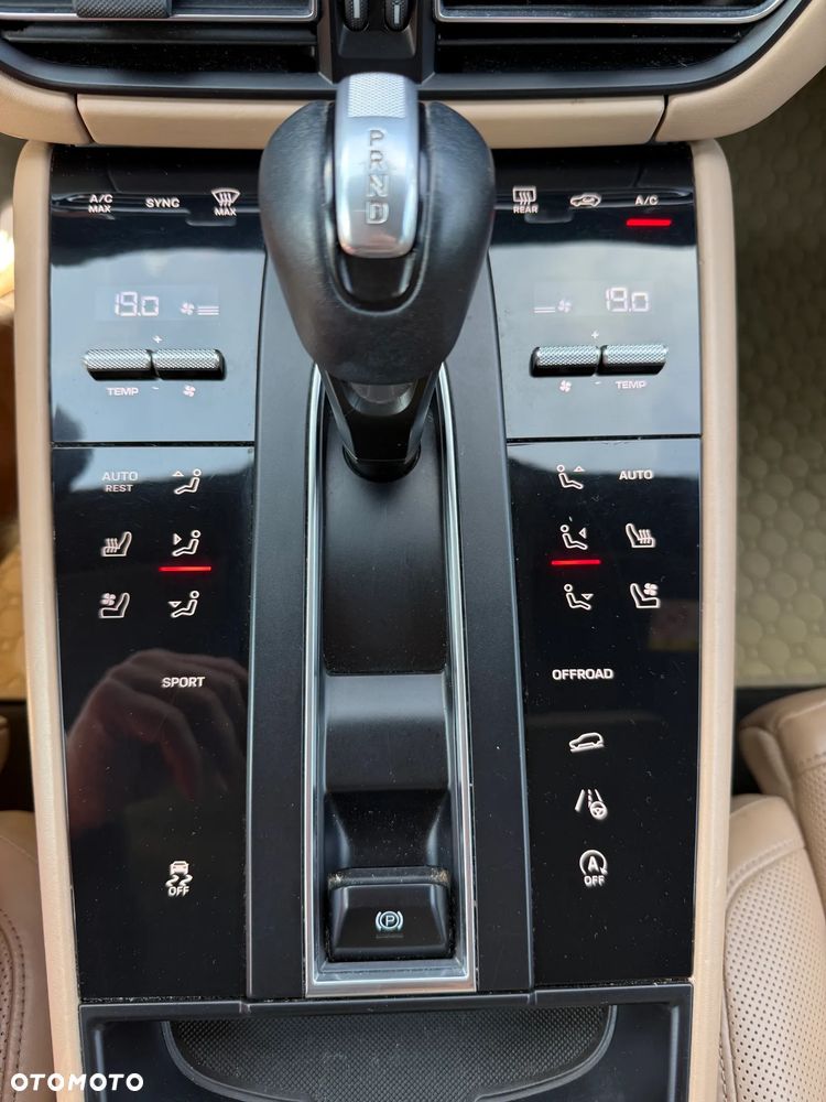 Porsche Macan Standard - 3