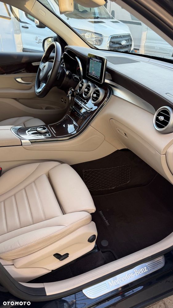 Mercedes-Benz GLC - 14