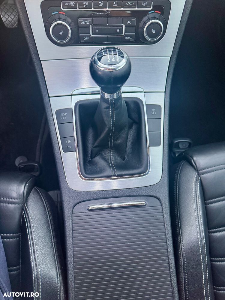 Volkswagen Passat CC 2.0 TDI - 11
