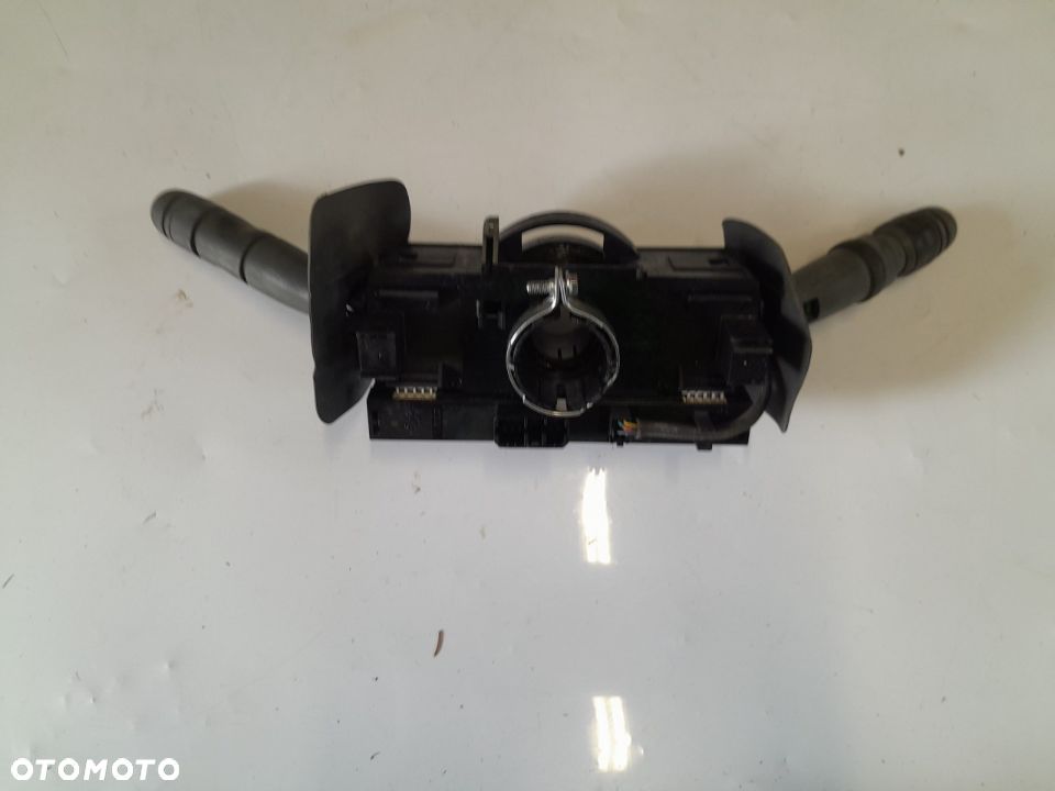 PRZEŁĄCZNIK ŚWIATEŁ ZESPOLONY MANETKI IVECO DAILY 06-09 - 2